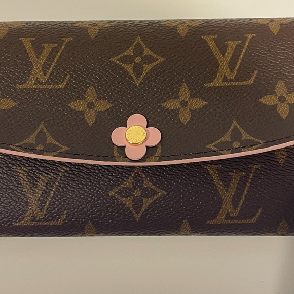 Louis Vuitton Monogram Emilie Flower Wallet - Picture 11 of 15